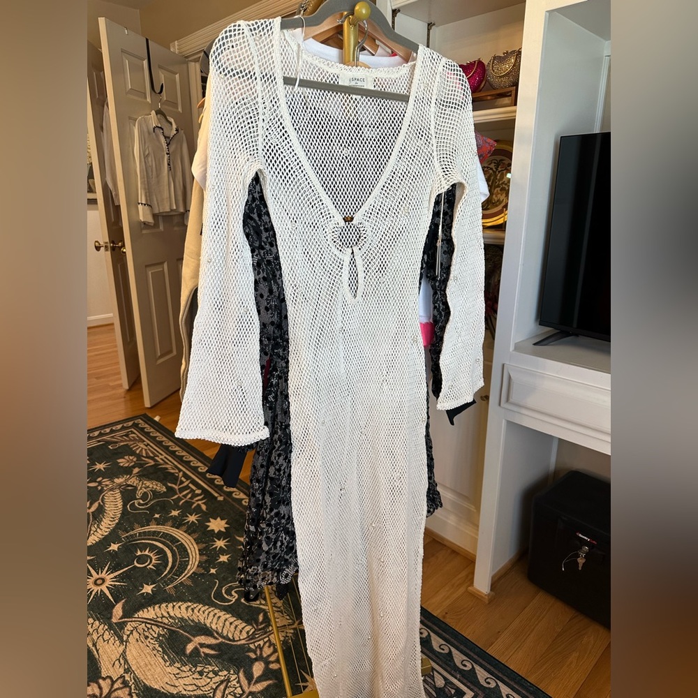 l*space Cream Mesh Long Sleeve Swim Coverup - Picture 7 of 11